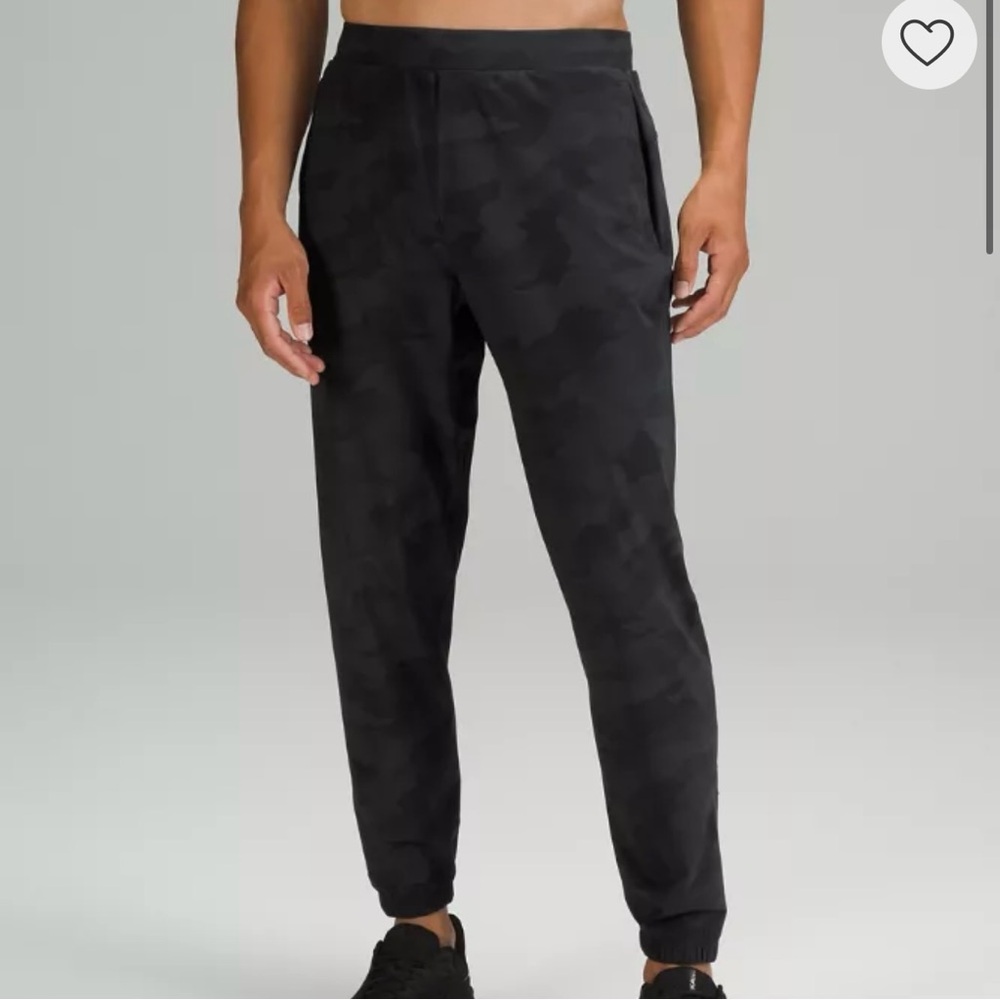Men's Lululemon Black Camouflage Surge Jogger